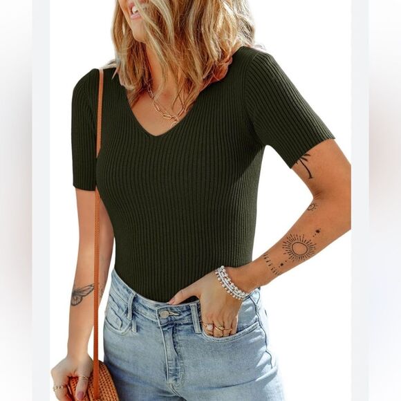 Ribbed Top✨ - Picture 1 of 7